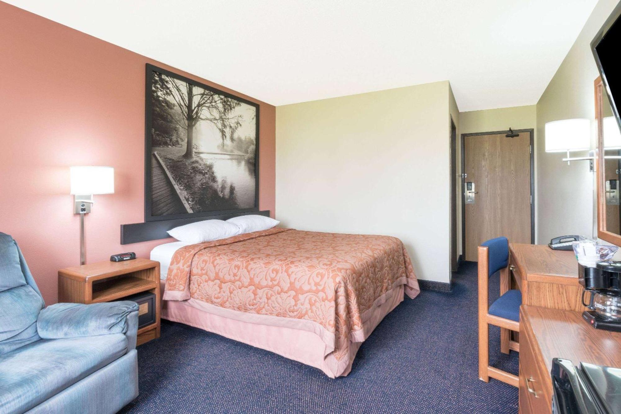Super 8 By Wyndham Perham Otel Dış mekan fotoğraf
